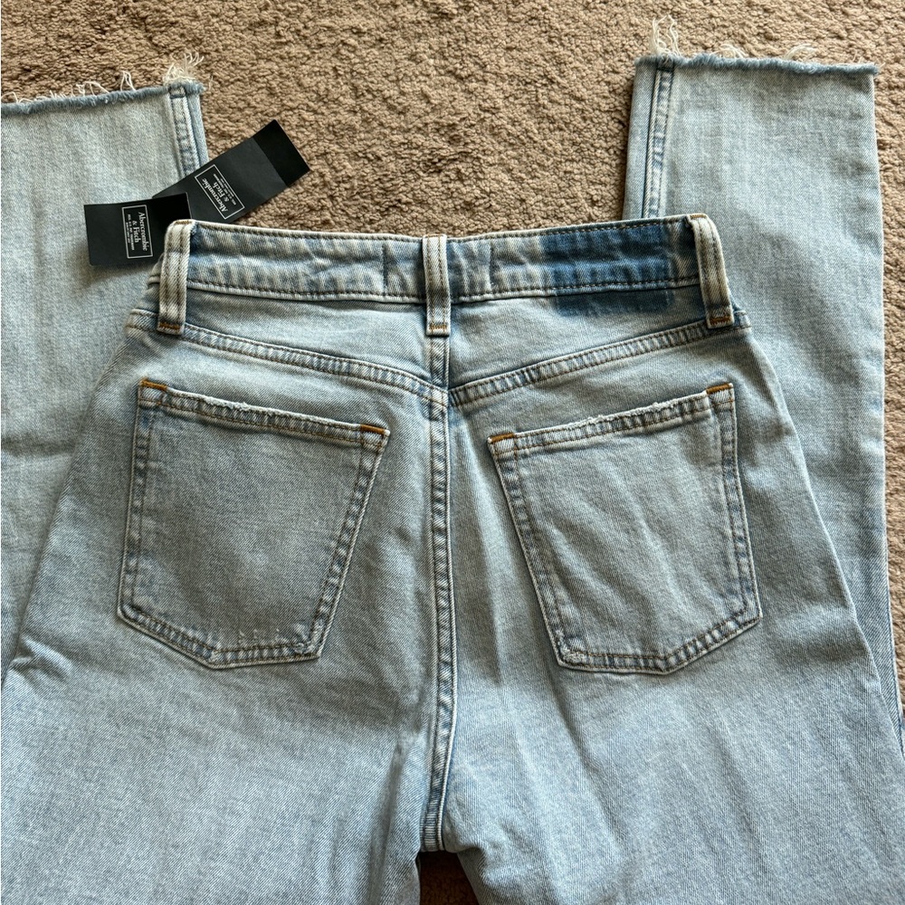 Skinny High Rise Jeans - Picture 4 of 7